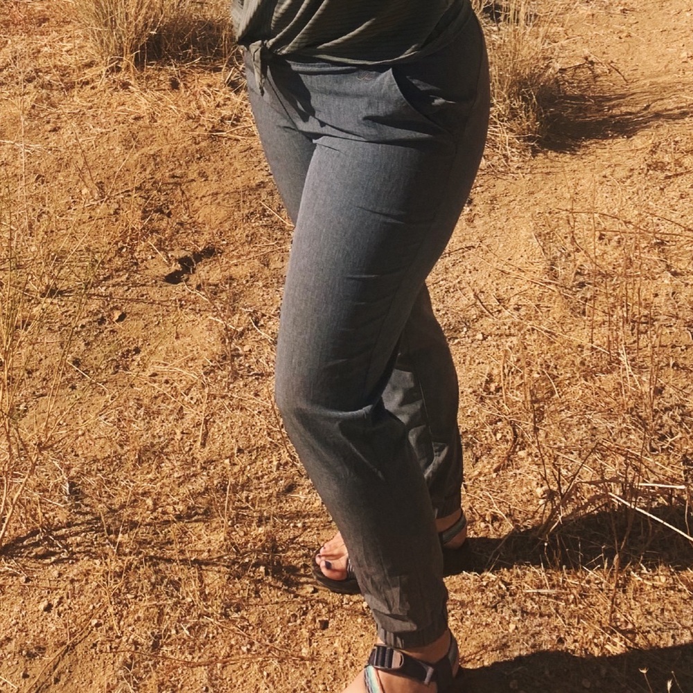 CALIA by Carrie Underwood pants